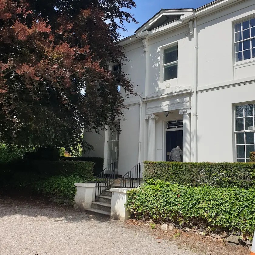 Private eye clinic in Edgbaston Birmingham offering cataract and retina care